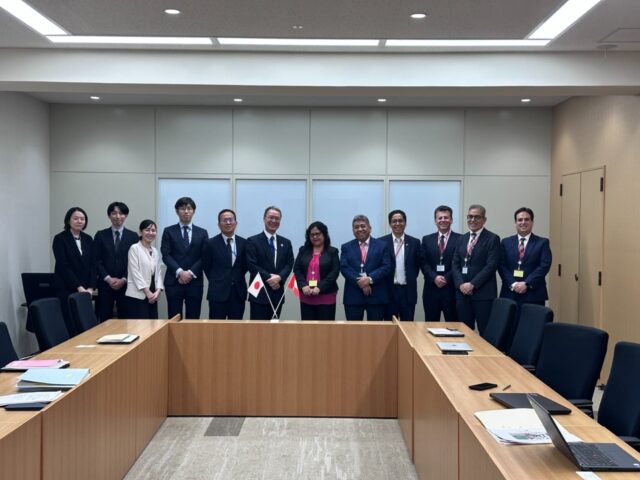 🇵🇪🤝🇯🇵 Peru and Japan Strengthen Phytosanitary Cooperation

On May 30th, a technical meeting was held between Peru’s SENASA and Japan’s MAFF, the official plant health authorities of both countries.

The dialogue was described as positive by both delegations, reflecting a shared commitment to deepening bilateral cooperation in sanitary and phytosanitary matters. The outcomes of the meeting are expected to bring concrete benefits to Peruvian producers and exporters in the near future.

🤝 These coordinated efforts play a key role in strengthening Peru’s agro-export position in strategic markets like Japan.

#PeruJapan #AgroExports #PhytosanitaryCooperation #SENASA #MAFF #TradeRelations #PeruvianAgriculture #MadeInPeru #BilateralCooperation